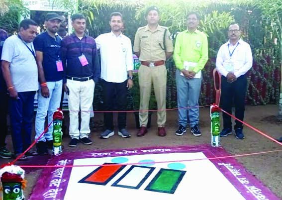 Collector Singh and SP Choukse