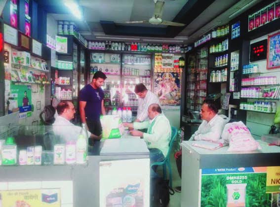 Show cause notice issued to shopkeepers regarding deficiencies found during inspection