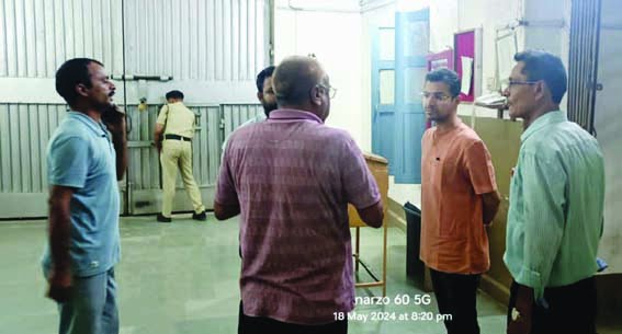 Collector Singh did a surprise inspection of the district jail