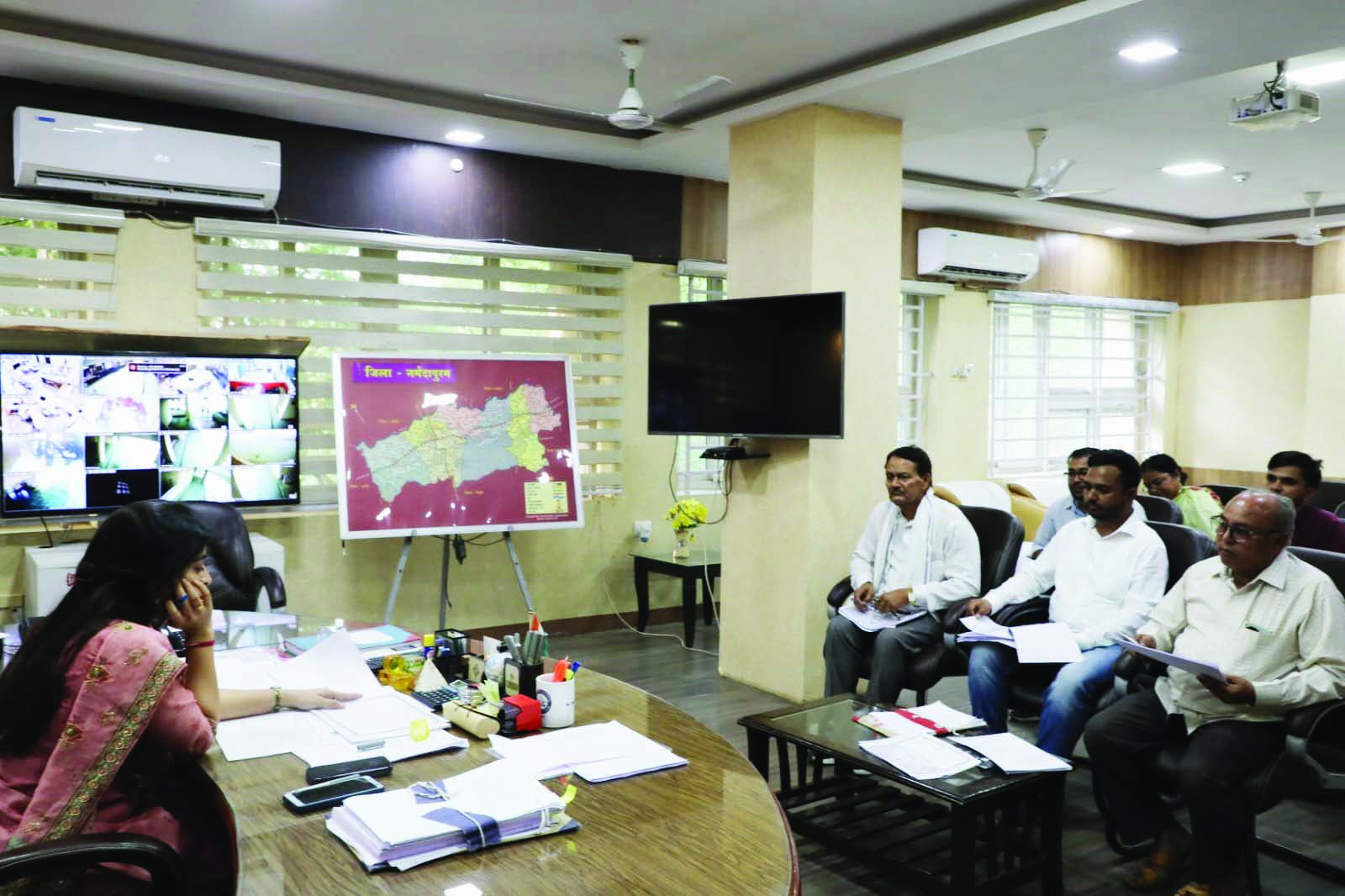 Collector gave orders to complete tap water schemes on time