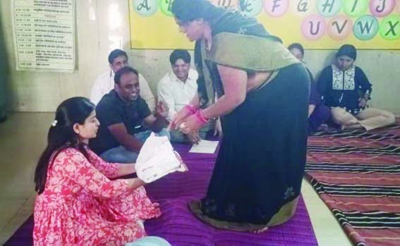 Collector and MD MP Tourism Department discussed with women of self -help group