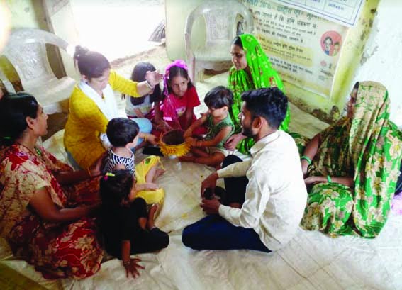 Taught children to make toys under innovation in Anganwadi center