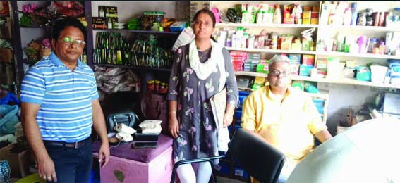 The team of Food and Drugs Department collected samples of food items from the establishments.