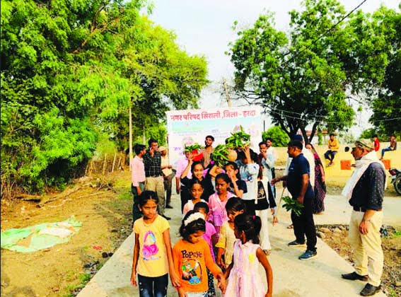 In the 'Jal Ganga Samvardhan Abhiyan', a well more than 100 years old was deepened