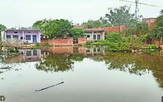 Children in flood affected schools and Anganwadis