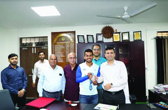 The entire Indian hockey team, including Vivek Sagar, represented the country