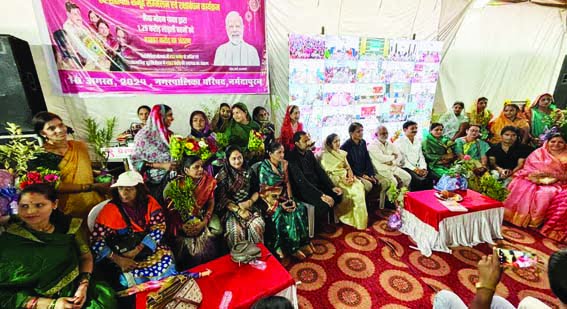 Chief Minister deposited money in the accounts of Ladli sisters