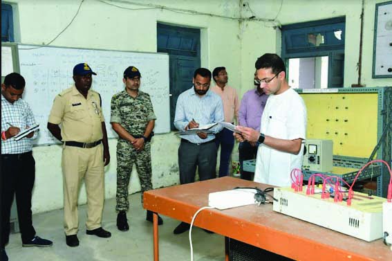 Collector Aditya Singh visited Polytechnic College