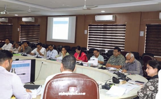 SDM and Tehsildar revenue collection