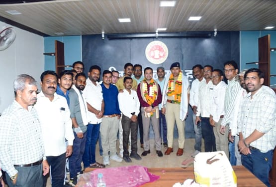Media representatives honoured the Collector and S.P.