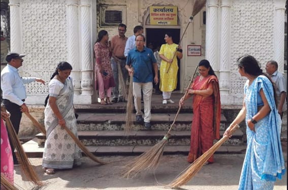 Doctors and staff in district hospital