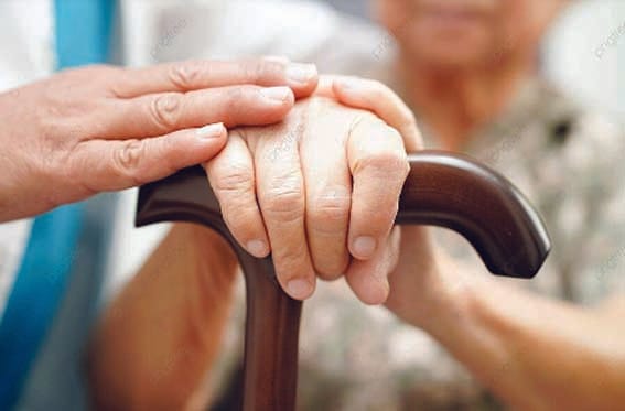 Artificial limbs for disabled and aged people in Harda district