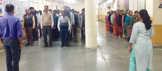 Paying tribute by observing silence in memory of the martyrs