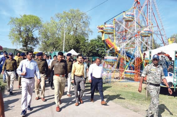 Collector Singh celebrated Shivaratri in Charuwa