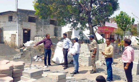 Collector Siddharth Jain visited the industrial area