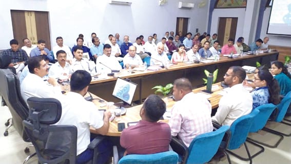 Shift the Anganwadi centres operating in dilapidated buildings to other buildings